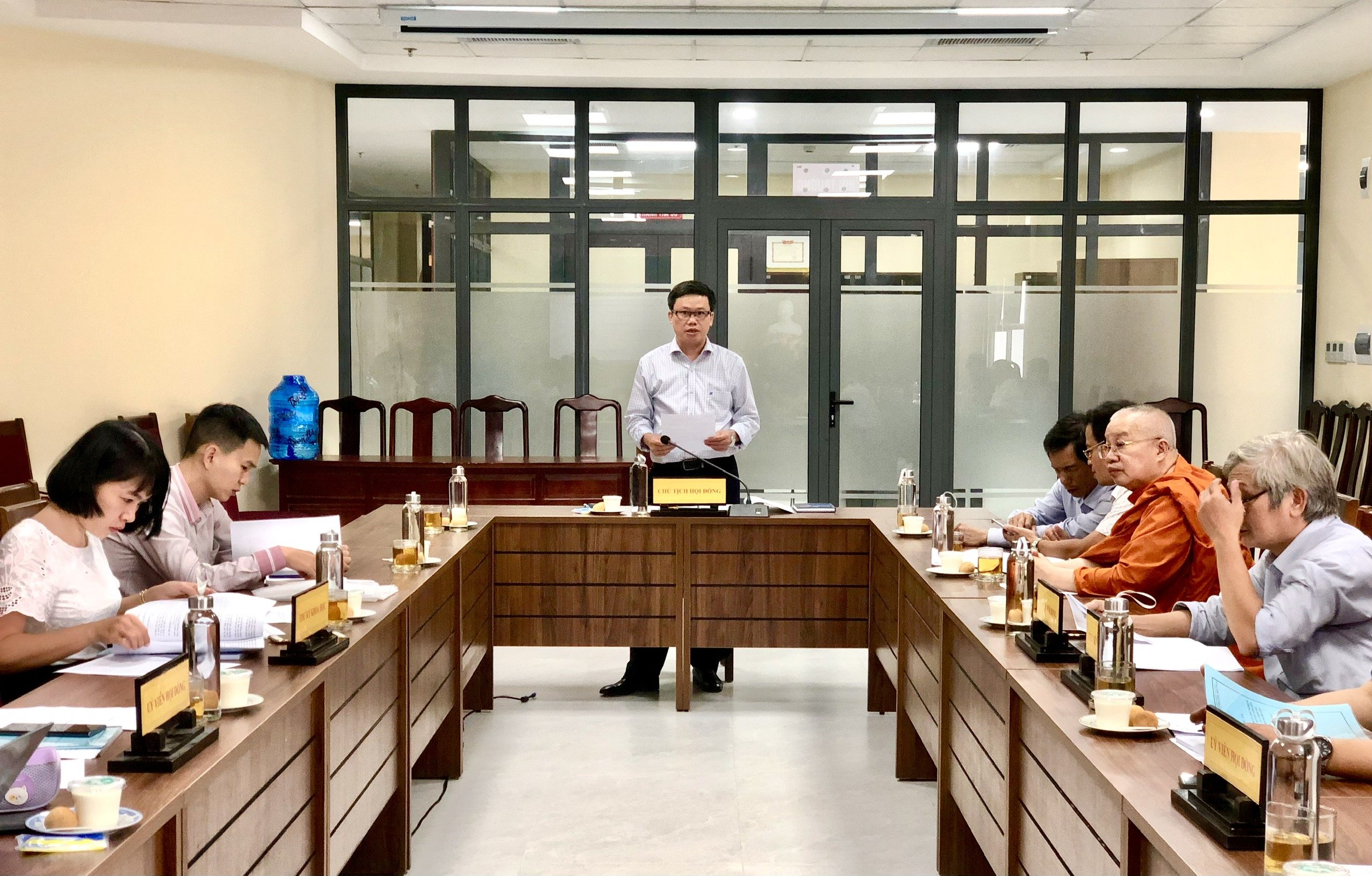 Xây dựng mô hình trồng và sản xuất thử nghiệm sản phẩm chất lượng cao từ cây Xuyên tâm liên phục vụ chăm sóc sức khỏe cộng đồng và phát triển dược liệu tỉnh Thừa Thiên Huế
